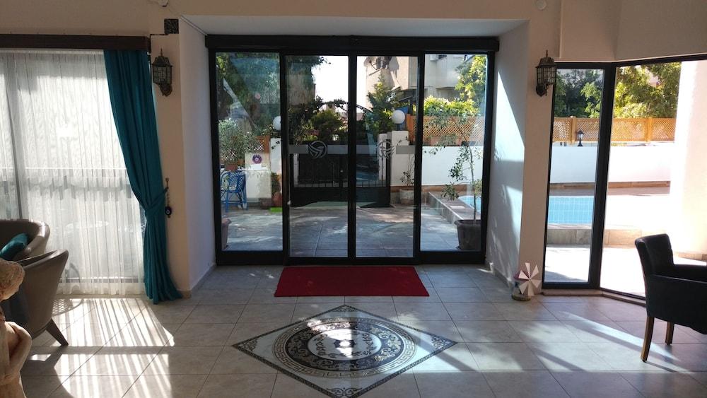 Baris Suite Hotel Kusadası Eksteriør billede